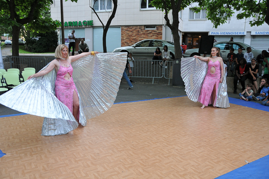 Maison de Quartier Champs Elysees Evry - Danse Orientale 064.jpg